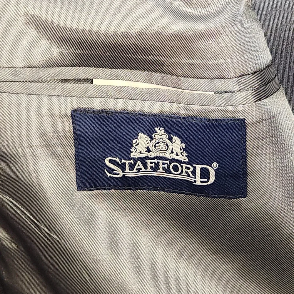 Stafford Worsted Wool Blend Sport Coat Men's 44L Navy Blue Two Button Gold Crest